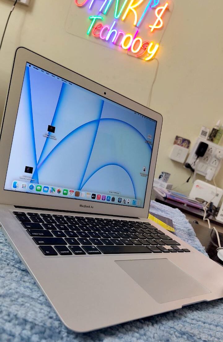 Apple MacBook Air 2017 All Dimension